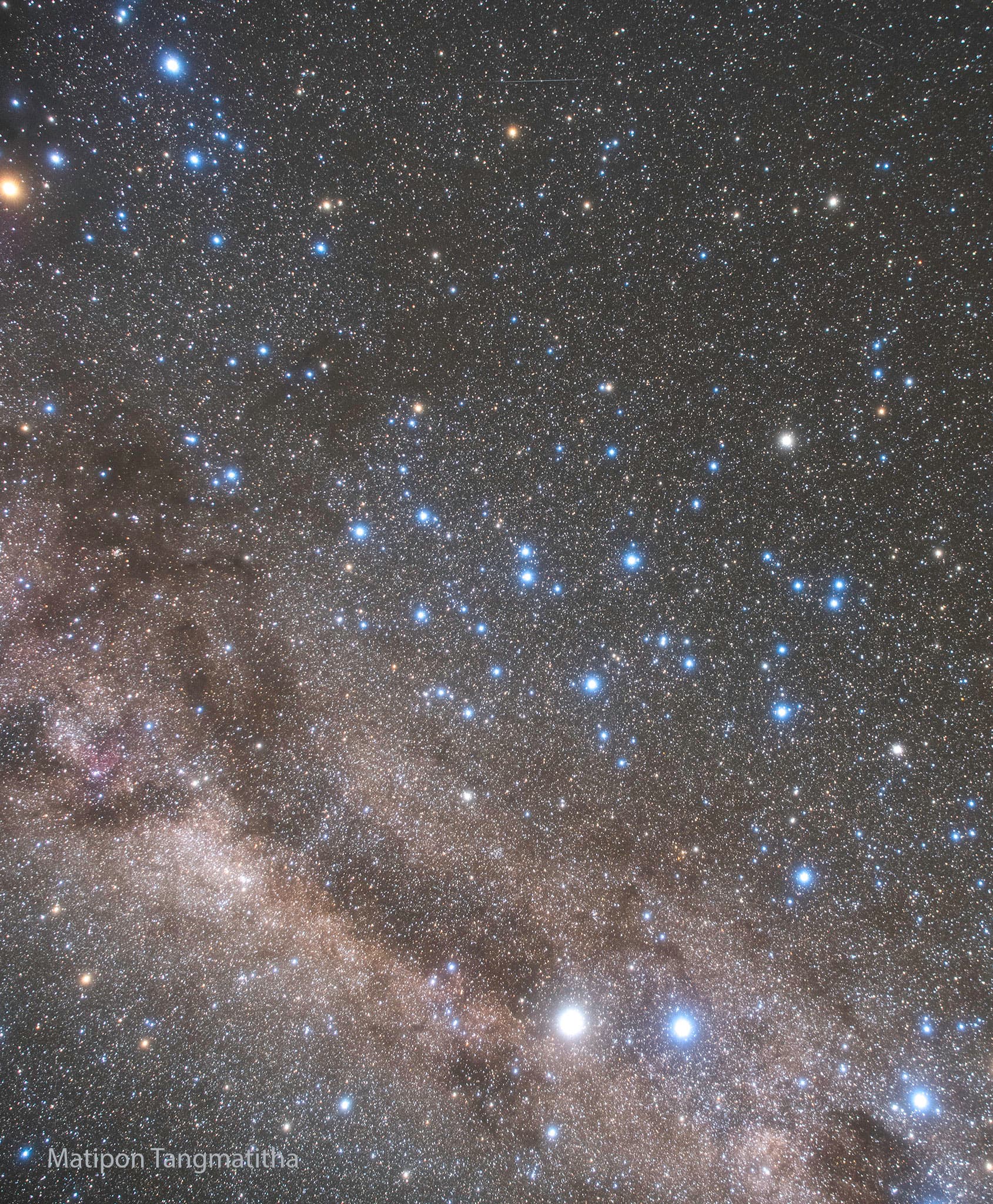 نفس الصورة بدون العناوين